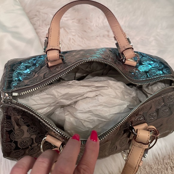 Michael Kors Monogram Metallic Mirror Nickel Grayson LG Satchel NWT Dust Cover - Picture 5 of 7